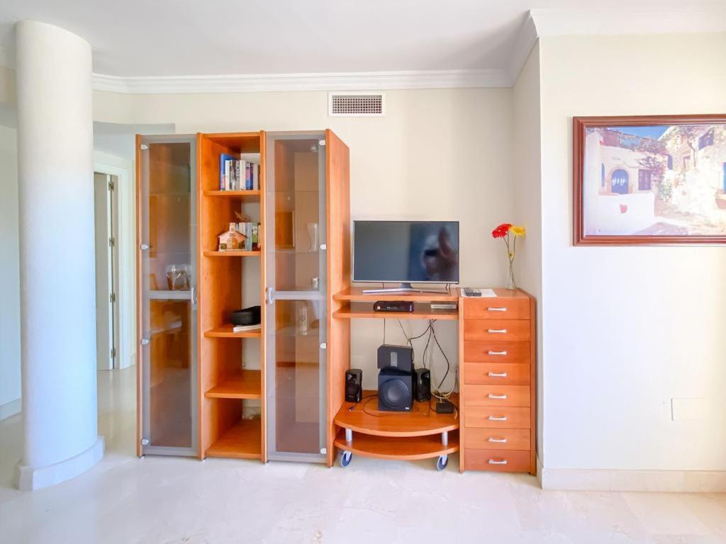 Apartamento En Los Patios De Santa Maria Golf Marbella Exteriör bild