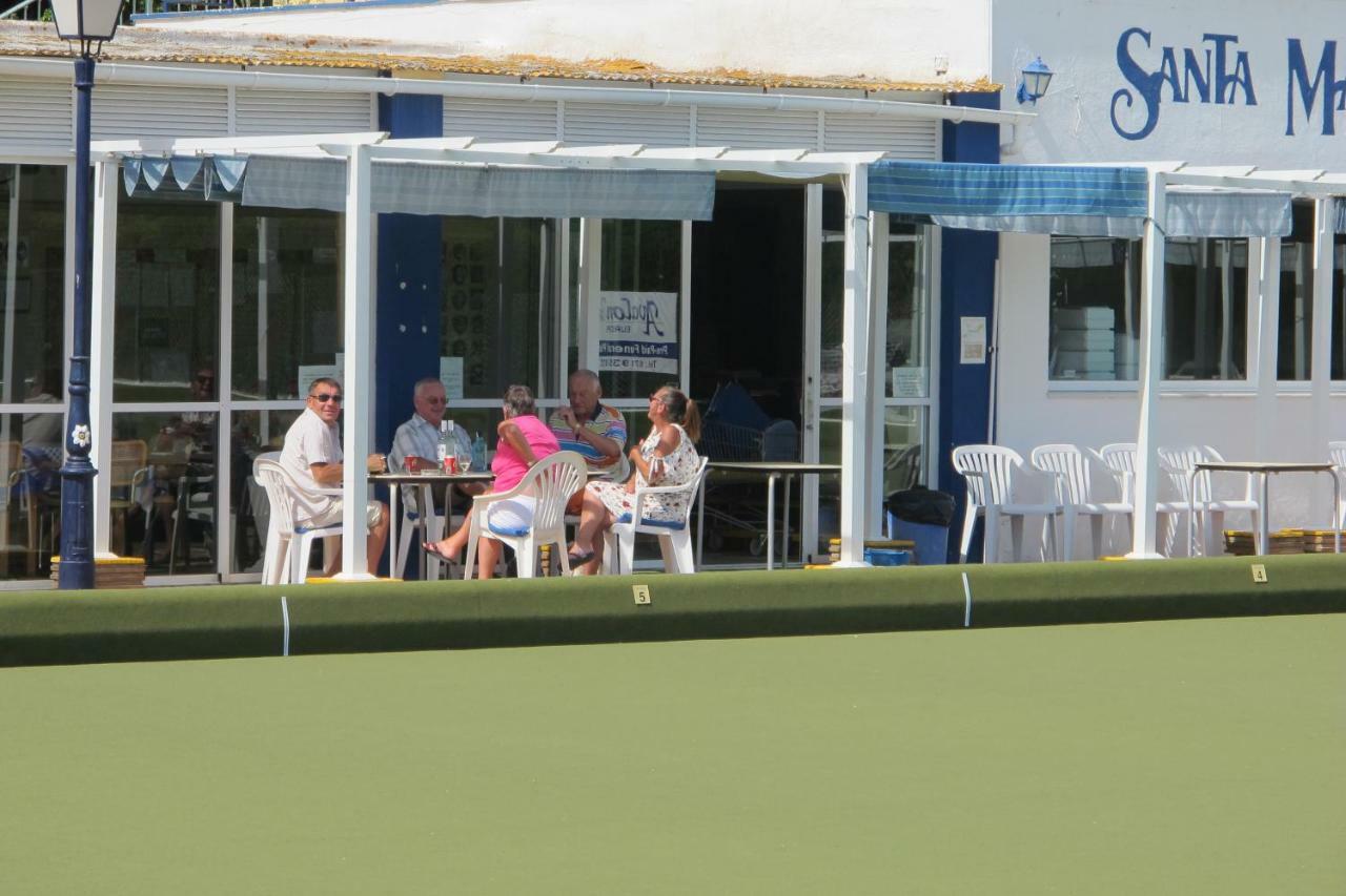 Apartamento En Los Patios De Santa Maria Golf Marbella Exteriör bild