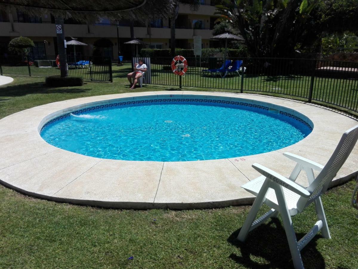 Apartamento En Los Patios De Santa Maria Golf Marbella Exteriör bild