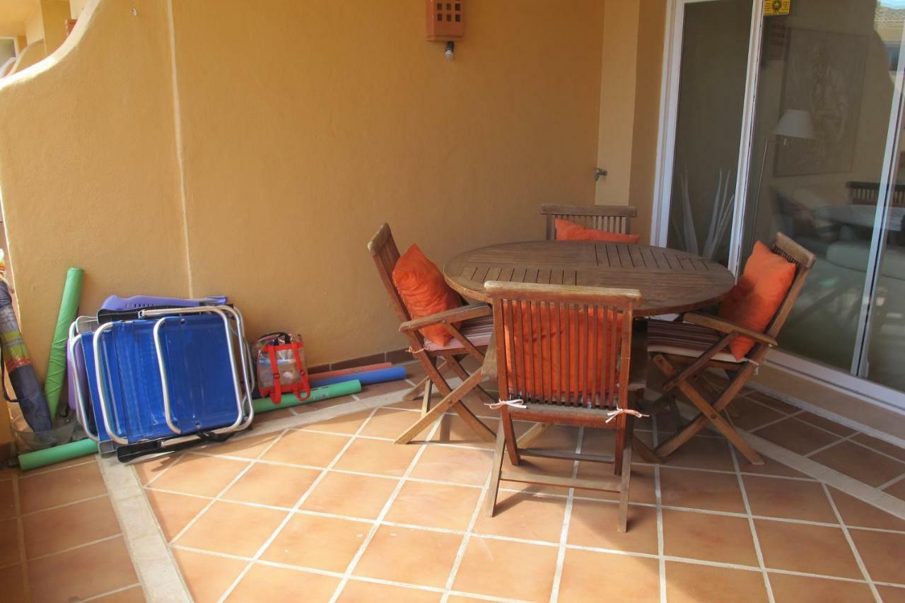 Apartamento En Los Patios De Santa Maria Golf Marbella Exteriör bild
